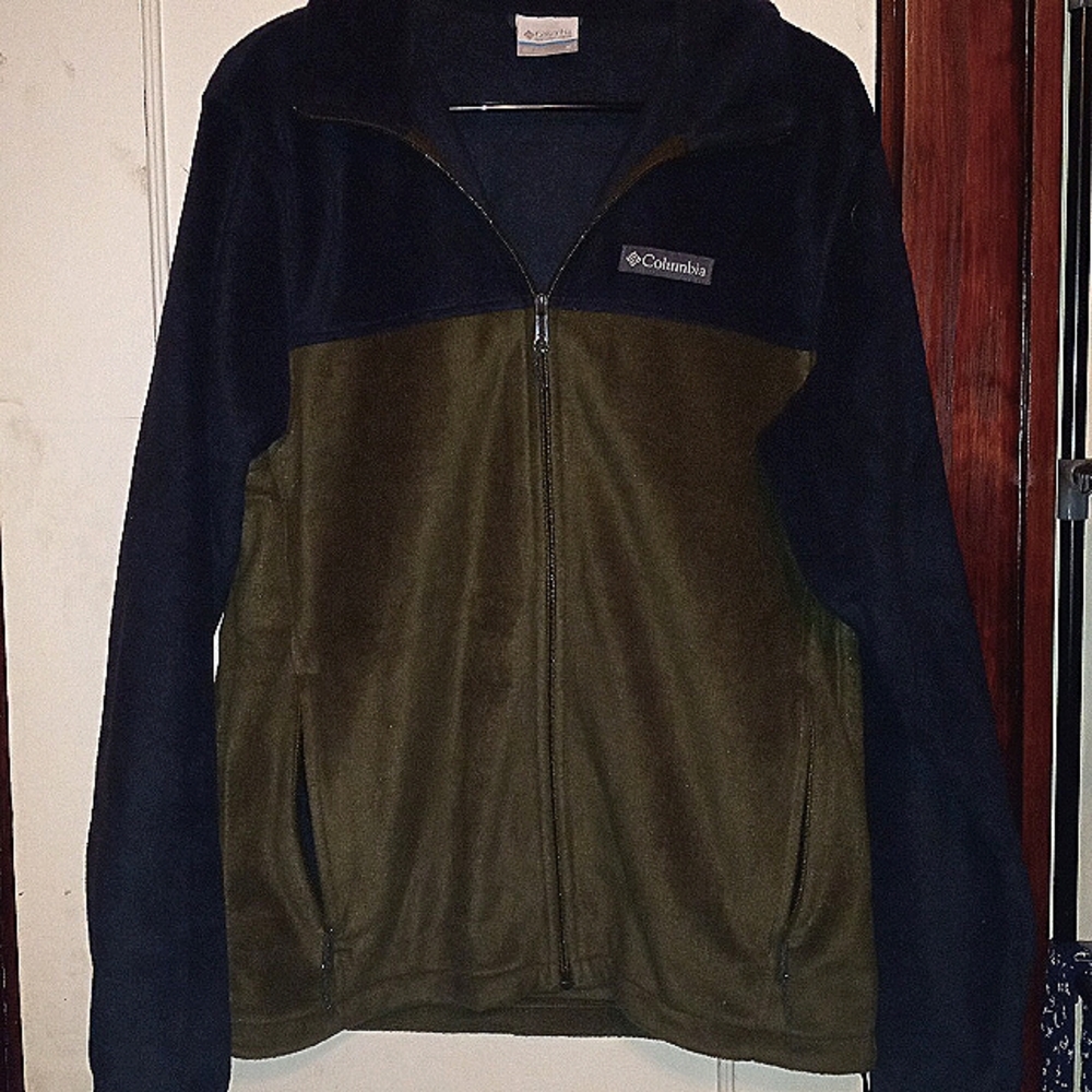 Columbia zip up jacket